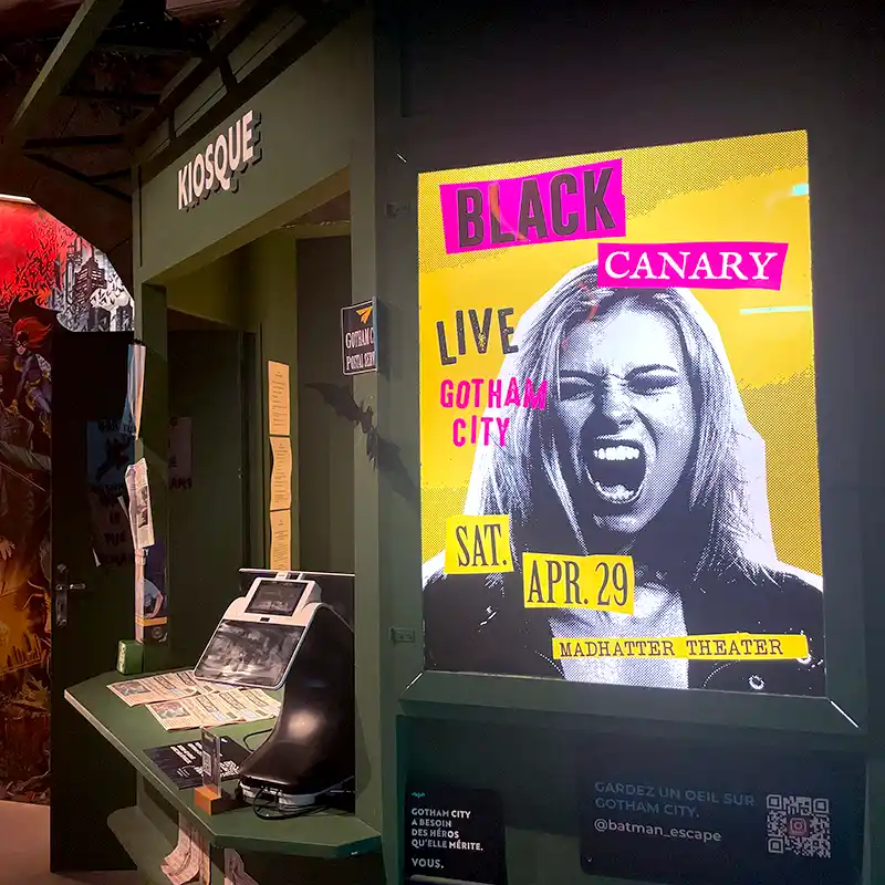 Accessoires de décor — affiches et props